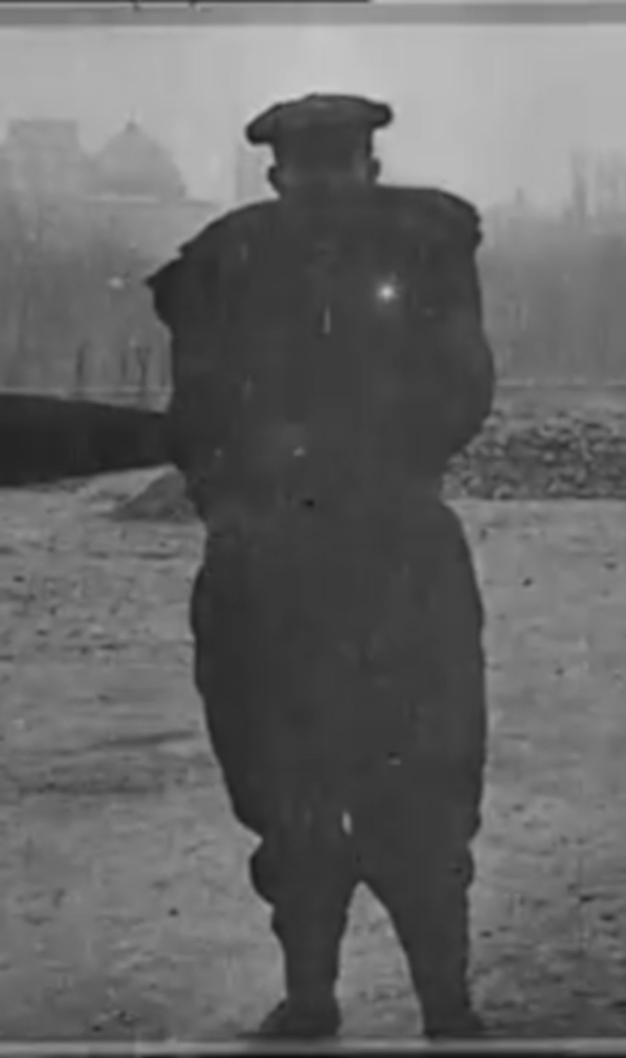 Franz Reichelt’s Death Jump off the Eiffel Tower