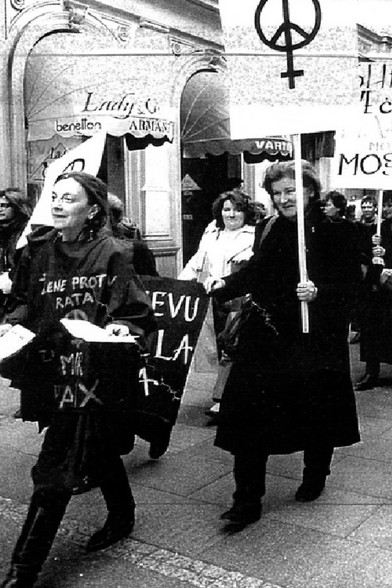 Frauen in Schwarz filmaffisch