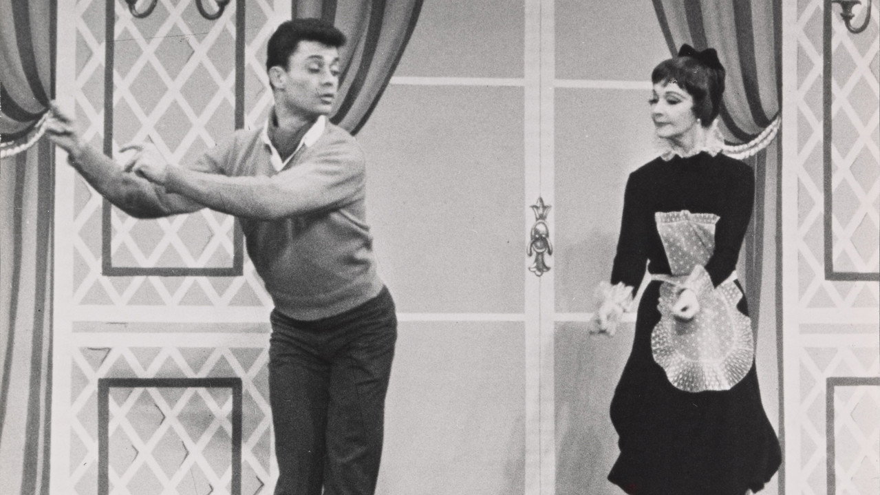 Tovarich still 9