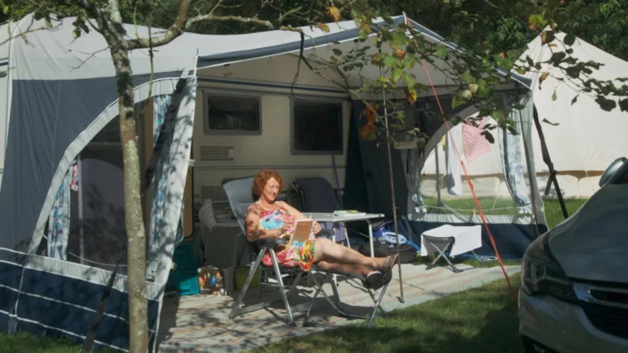 Artwork for Le camping, un siècle de bonheur français