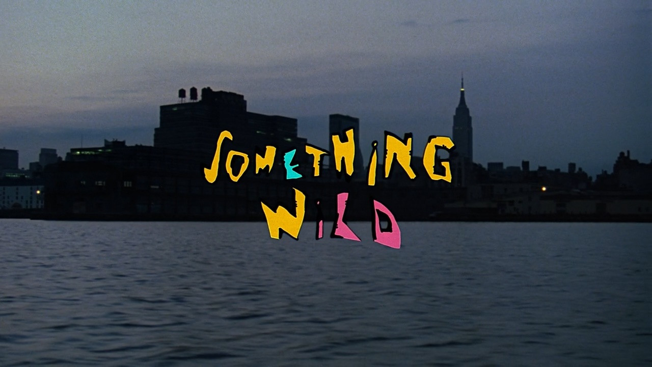 Vahşi Bir Şey backdrop