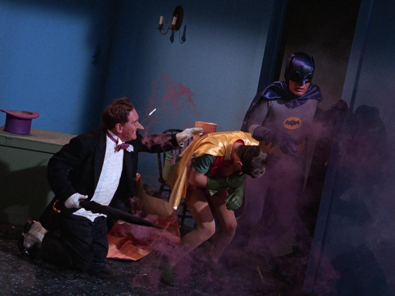 Batman - Season 3 Episode 1 : Enter Batgirl, Exit Penguin