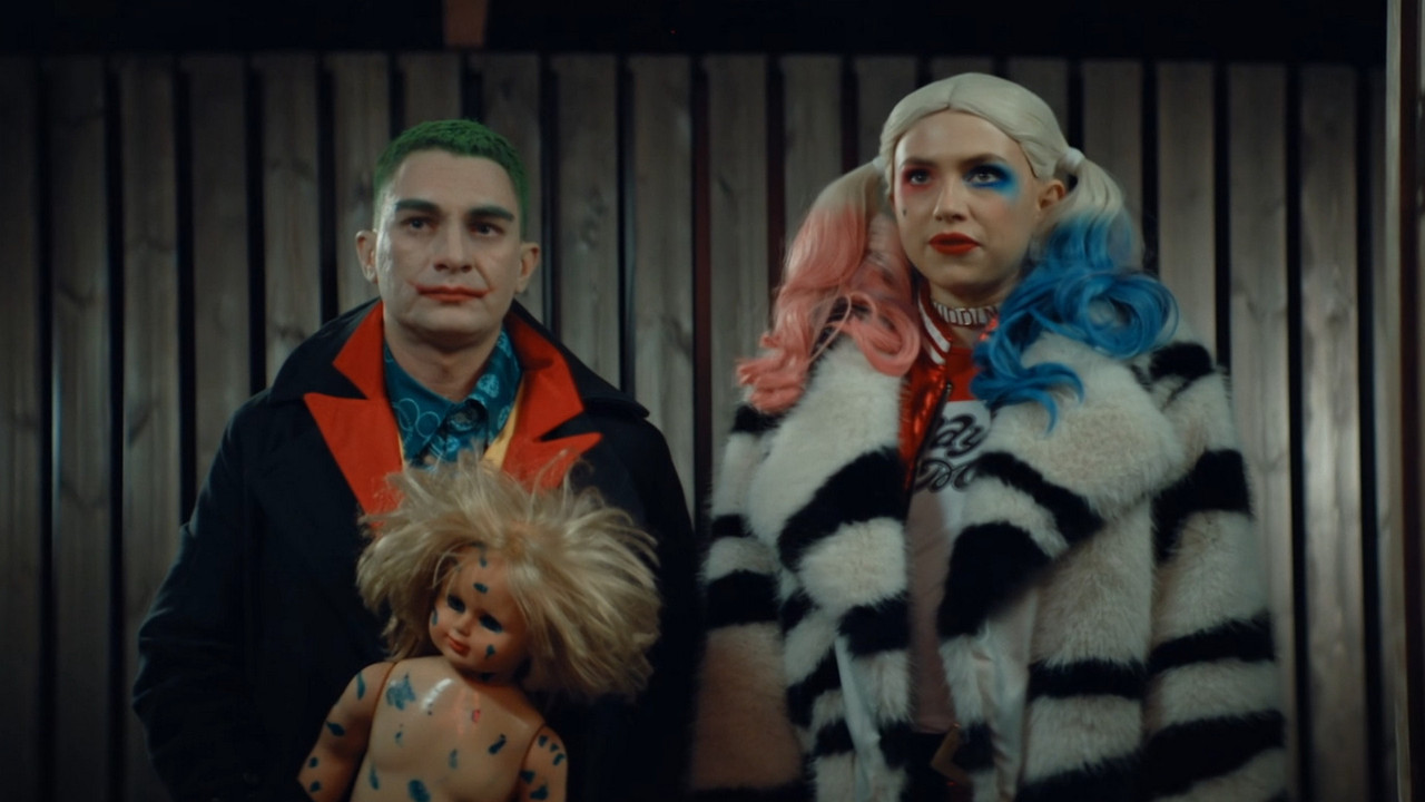 Праздники - Season 2 Episode 6 : Episode 6