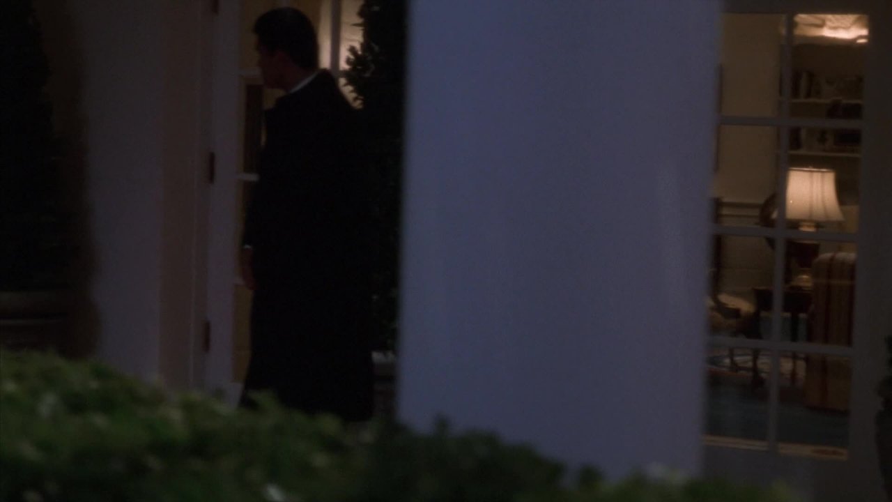 The West Wing - Season 1 Episode 3 : A Proportional Response