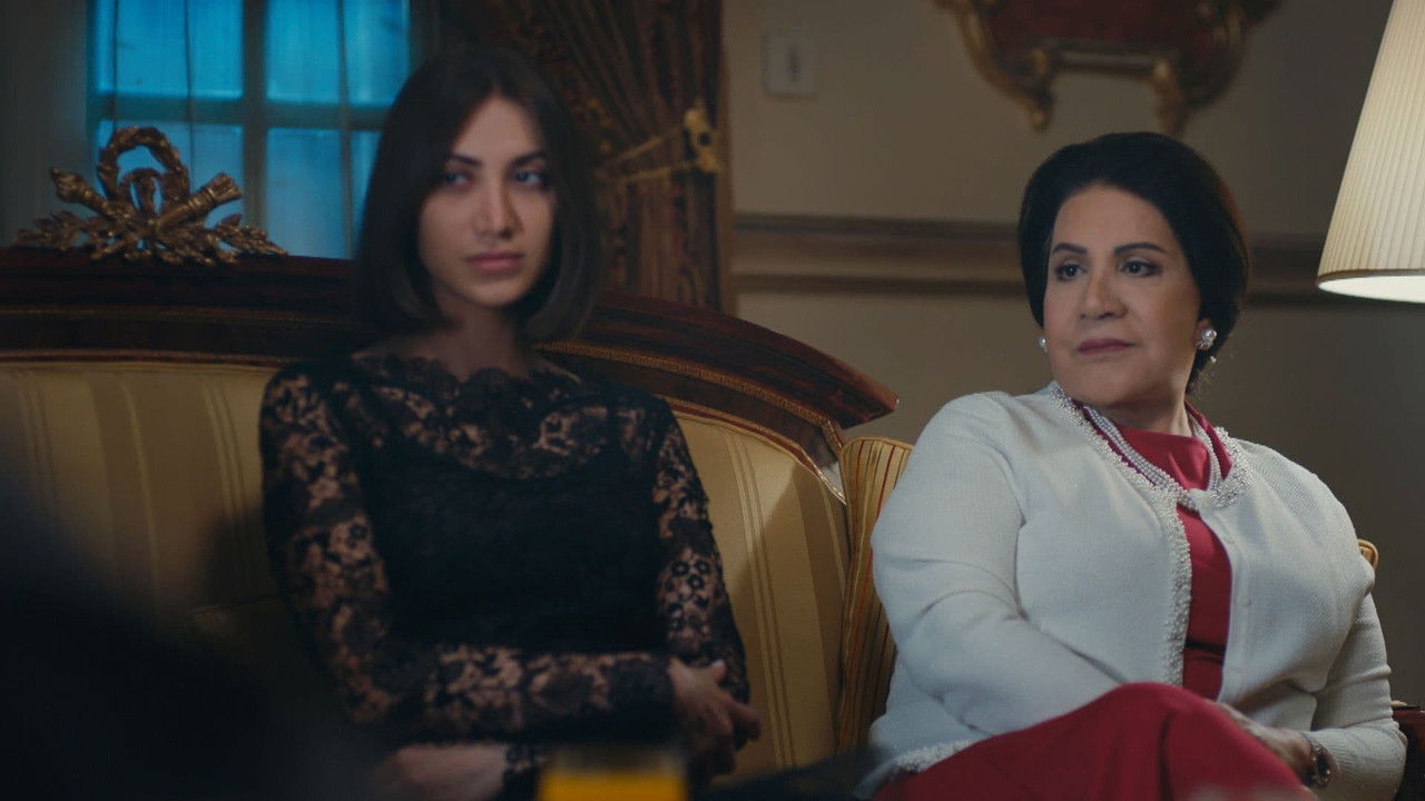 سيدة العتمة — Épisode 1