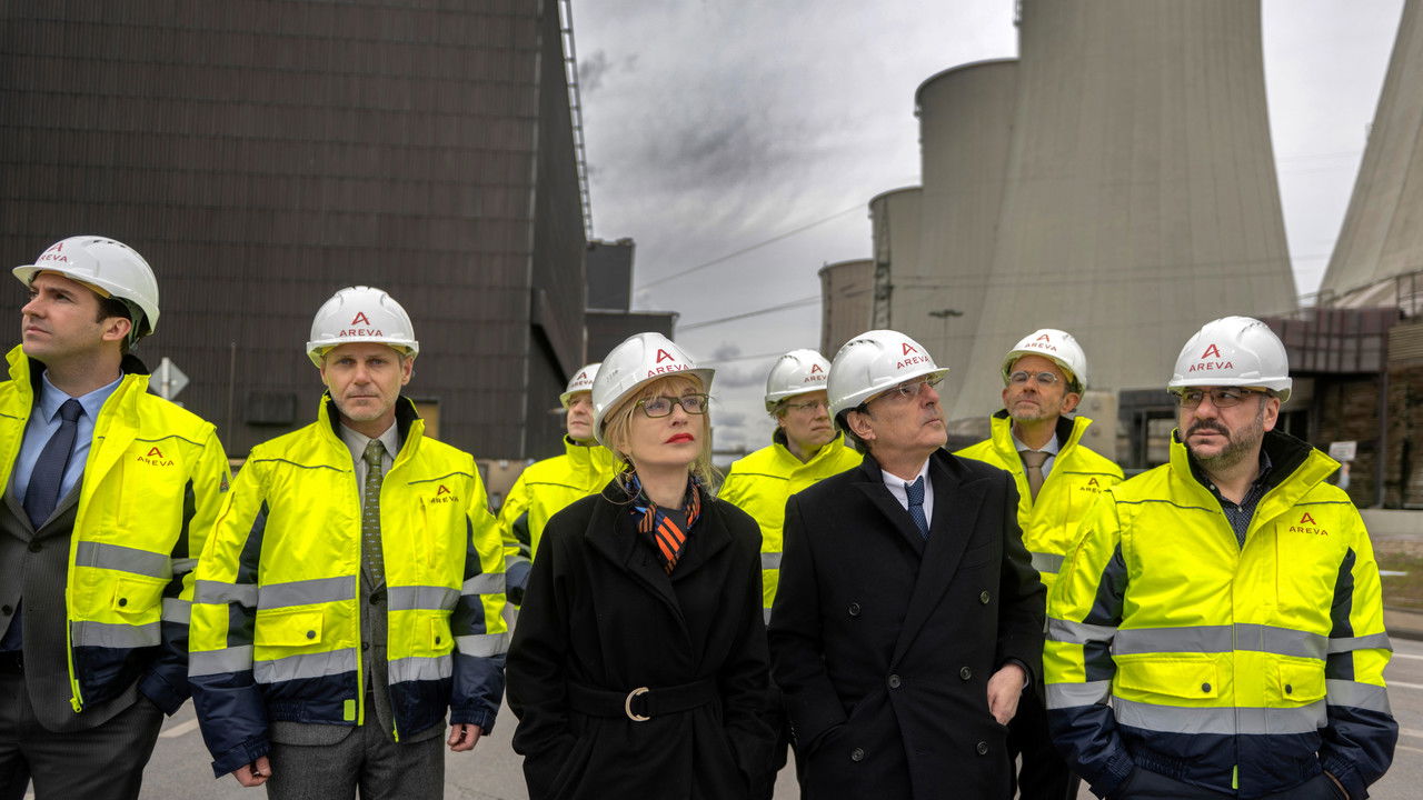 La Syndicaliste backdrop