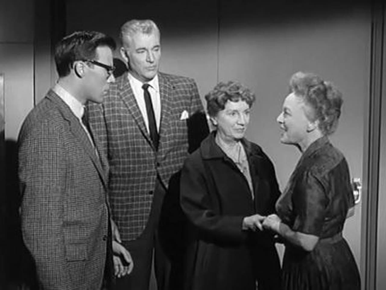 Perry Mason - Season 7 Episode 18 : The Case of the Nervous Neighbor
