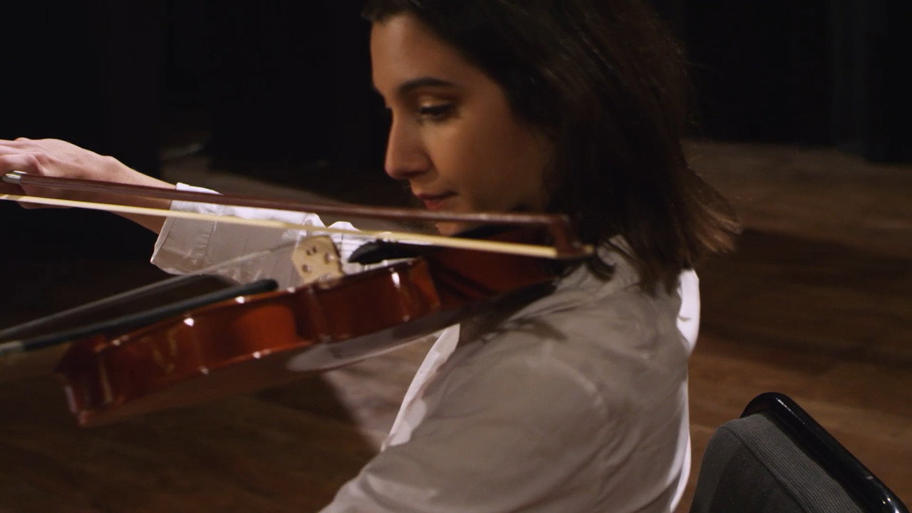 Lucía still 9