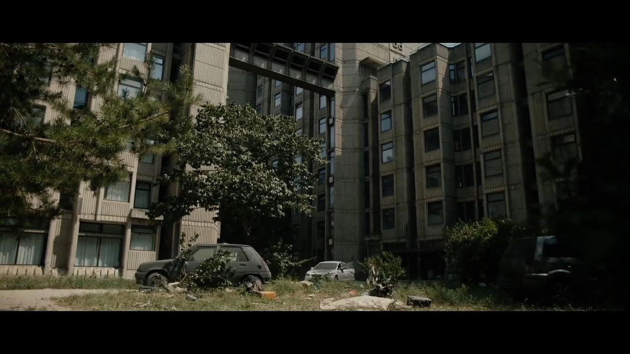 Cast and Crew of M – La Última Esperanza