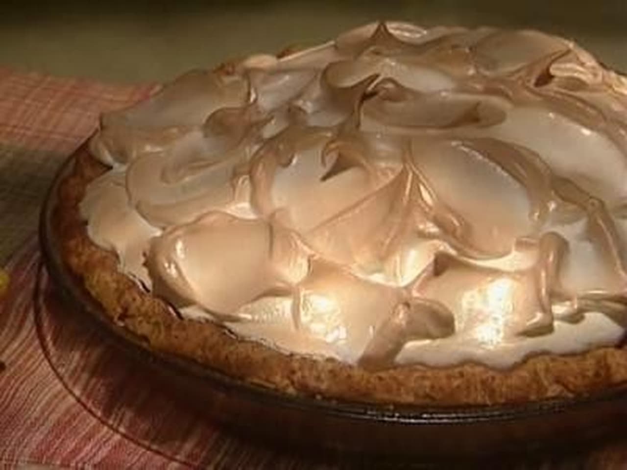 America's Test Kitchen - Season 3 Episode 23 : Lemon Meringue Pie