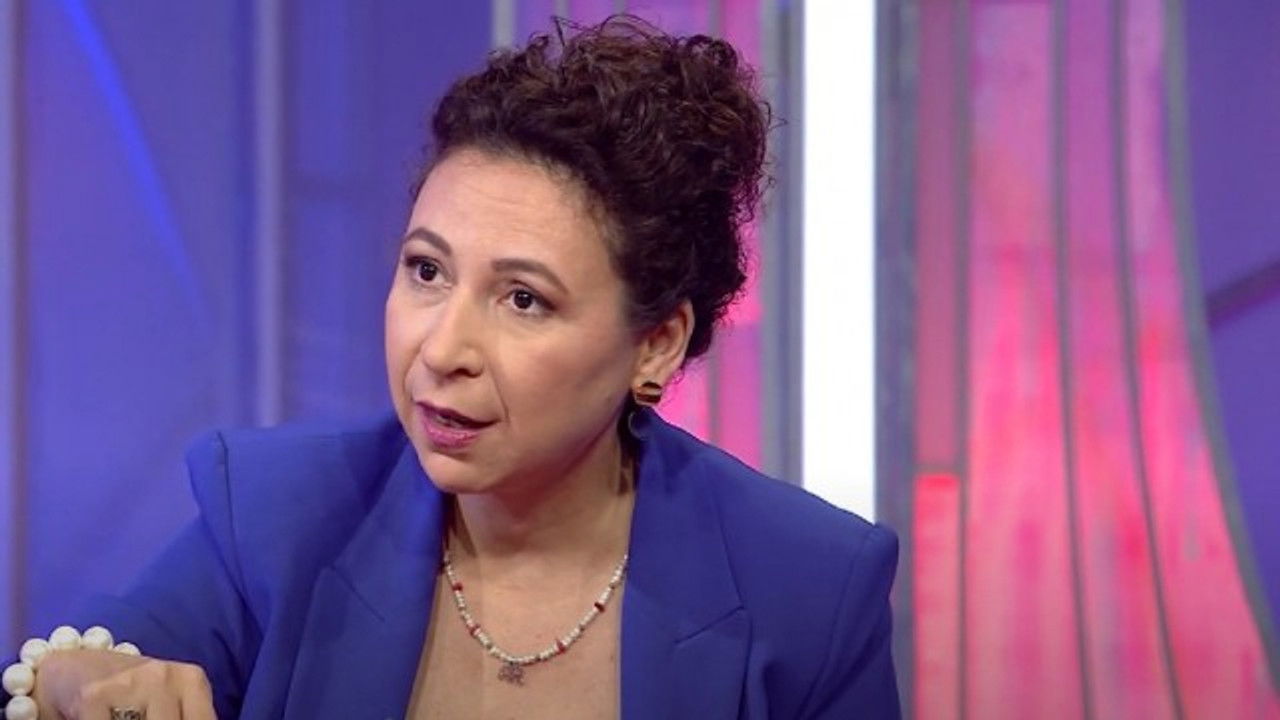 Ceyda Düvenci ile Bambaşka Sohbetler — Épisode 42