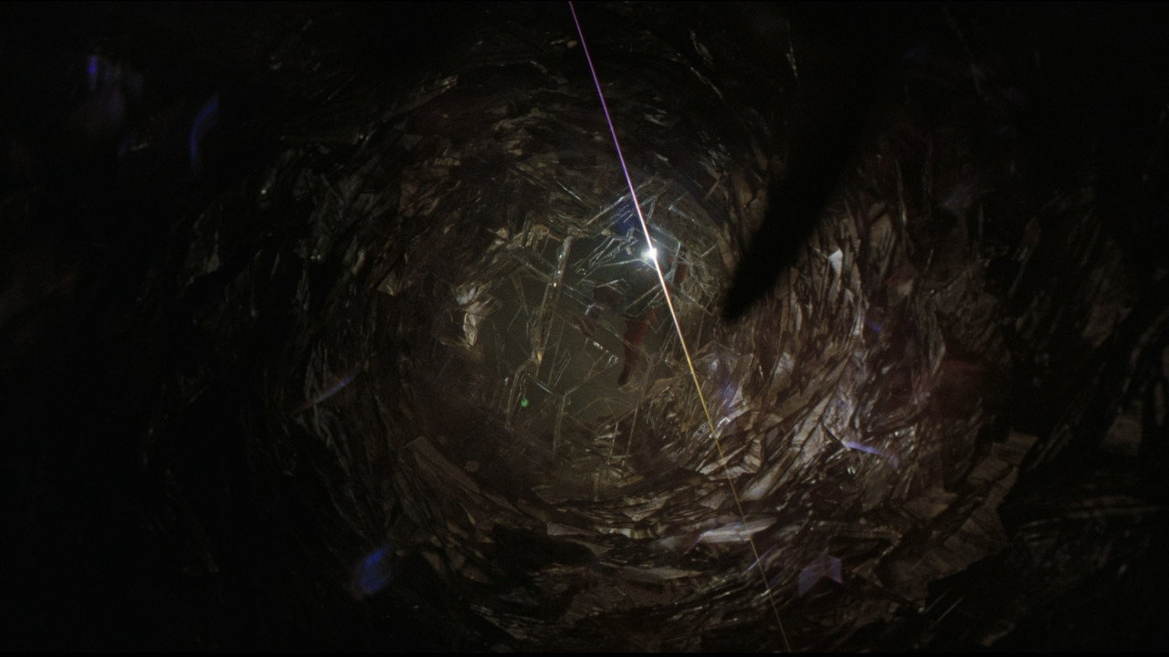 Thoát Khỏi Tận Thế - Backdrop 52