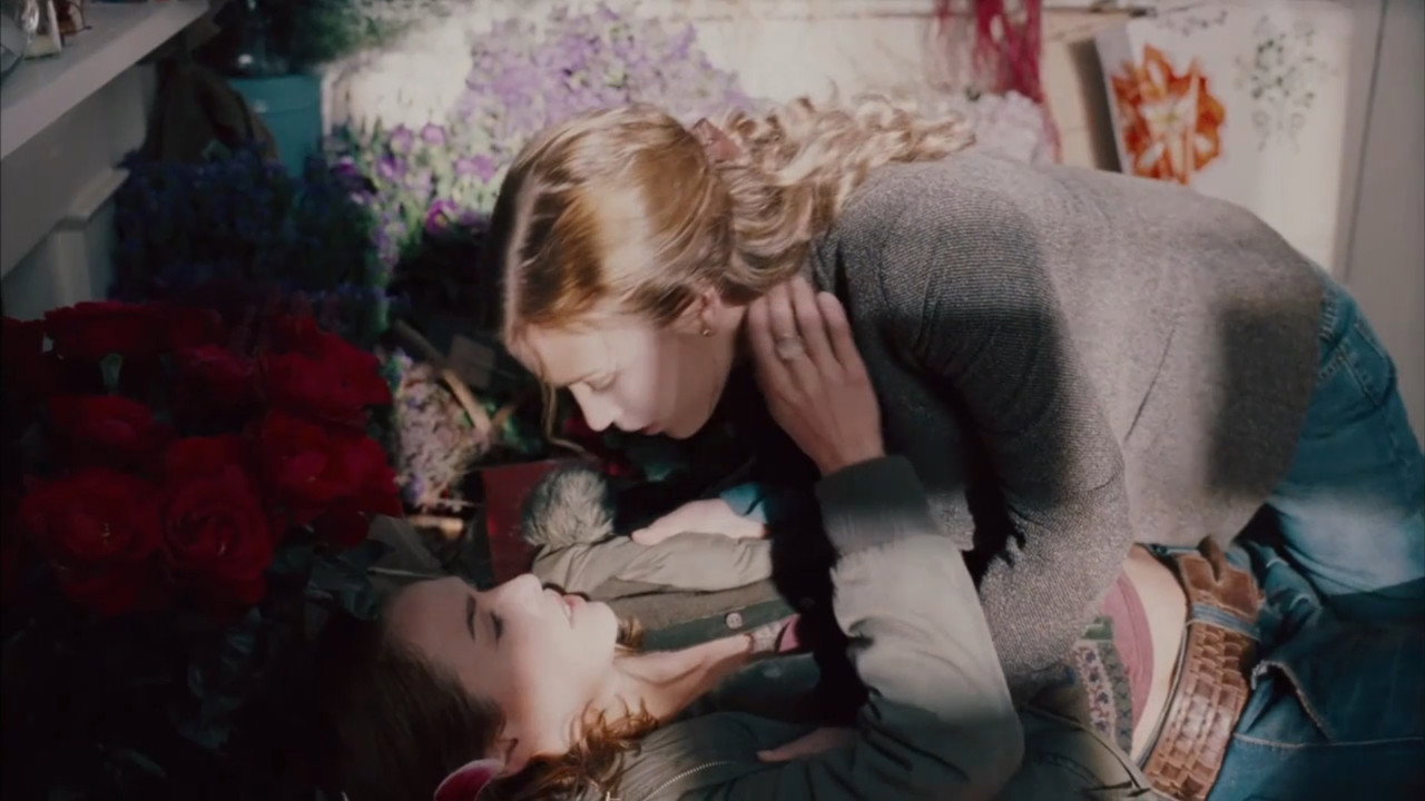 Imagine Me & You background 66
