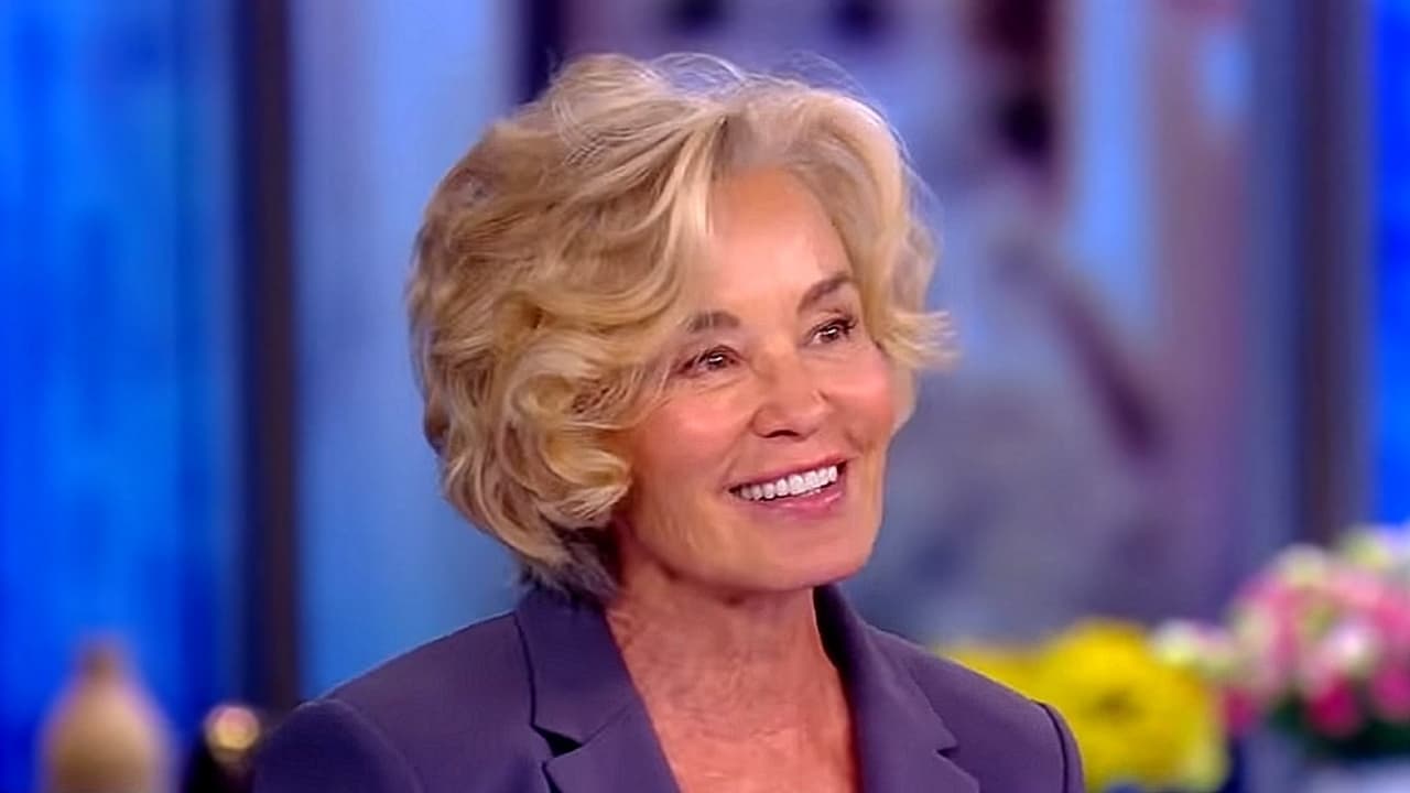 The View - Season 23 Episode 24 : Jessica Lange