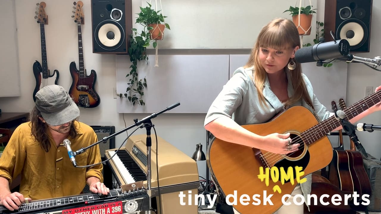 NPR Tiny Desk Concerts - Season 13 Episode 118 : Courtney Marie Andrews (Home) Concert