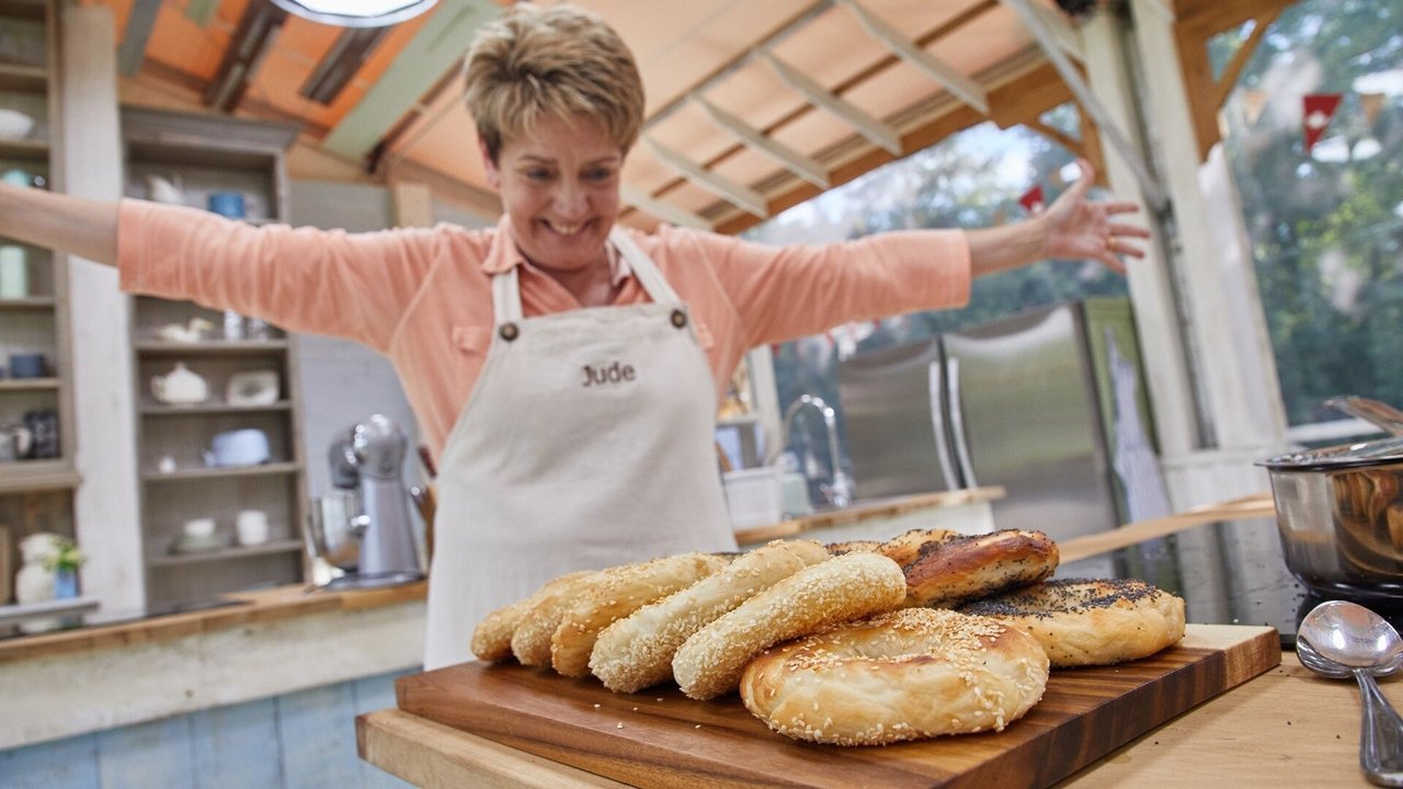 The Great Canadian Baking Show - Season 1 Episode 2 : Bread Week