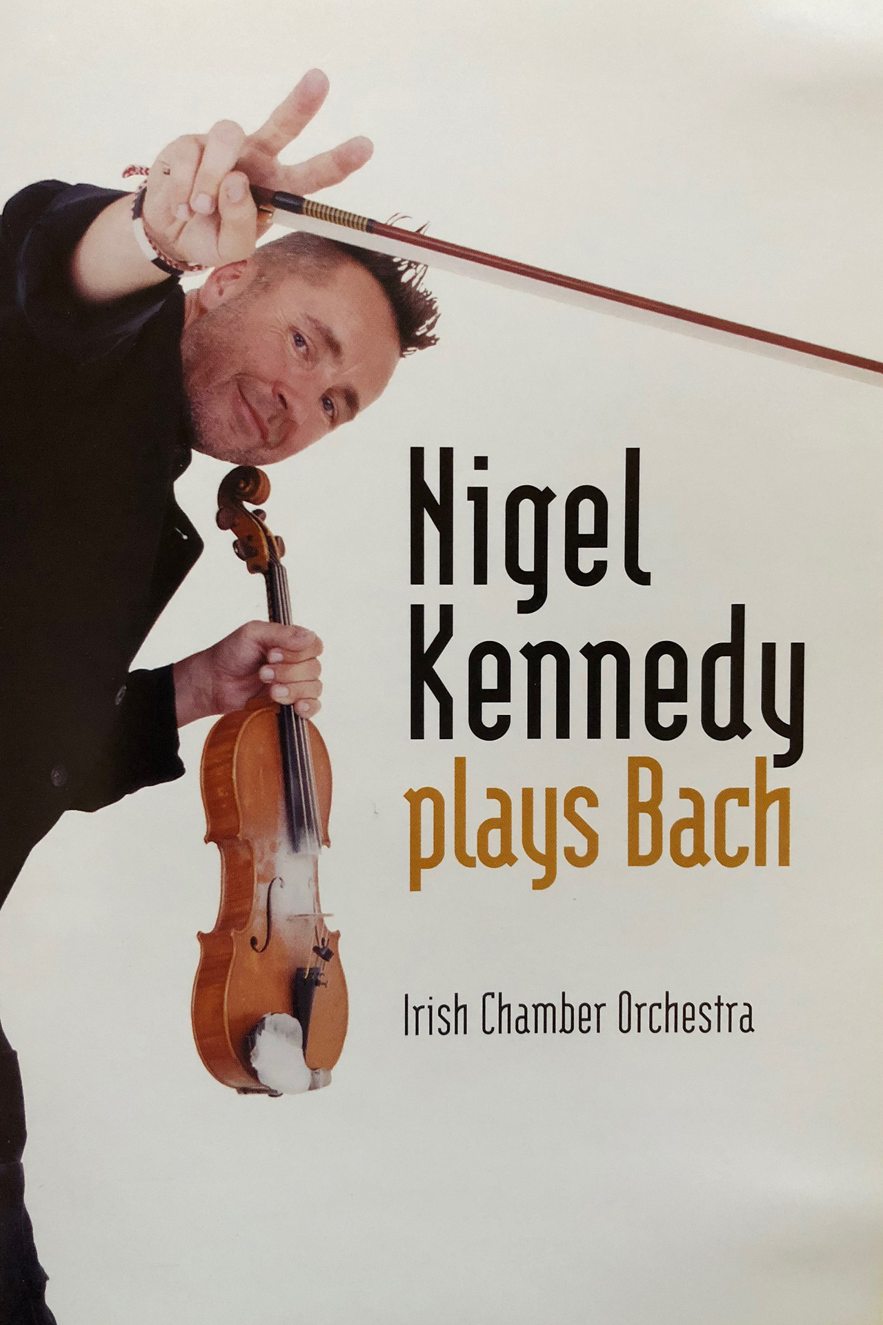 Nigel Kennedy - Plays Bach Backdrop