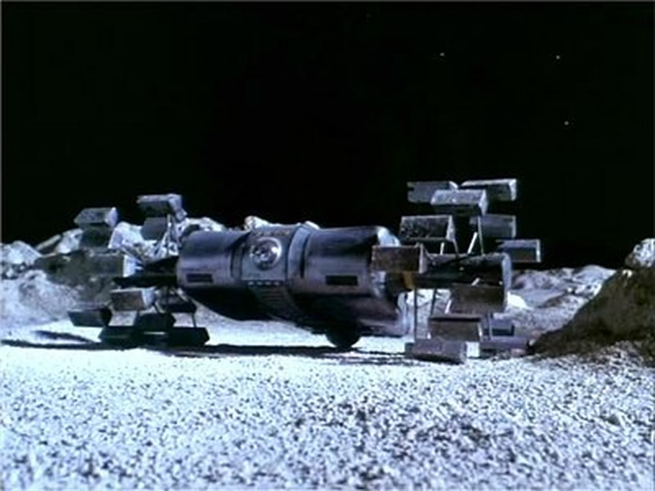Space: 1999 - Season 1 Episode 18 : The Infernal Machine