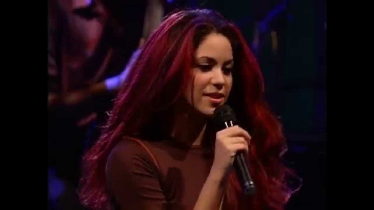 Scen från Shakira: MTV Unplugged