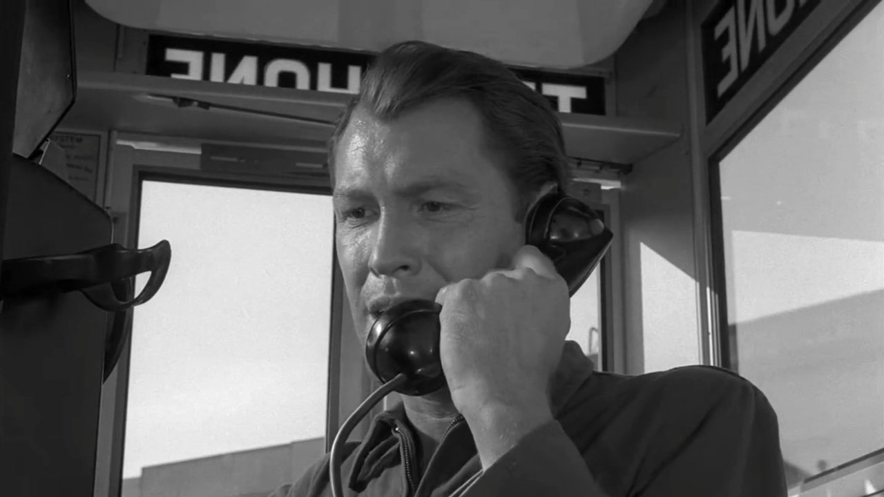 The Twilight Zone - Season 1 Episode 1 : Where Is Everybody?