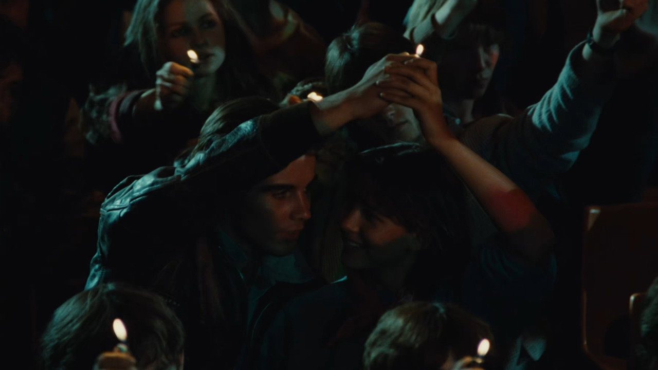 The Party 2 still 5