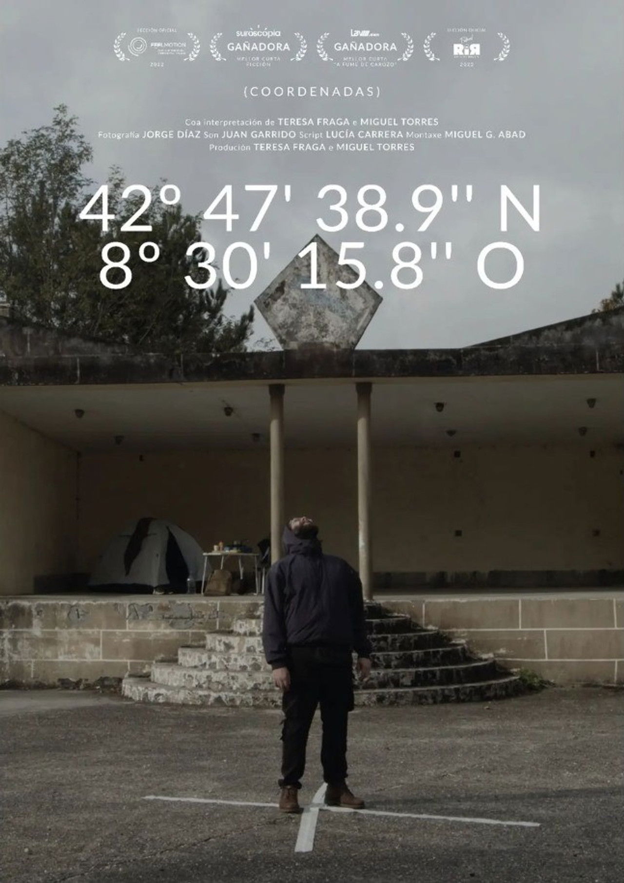 42º 47´38.9´´N 8º 30´15.8´´O (Coordenadas) Backdrop