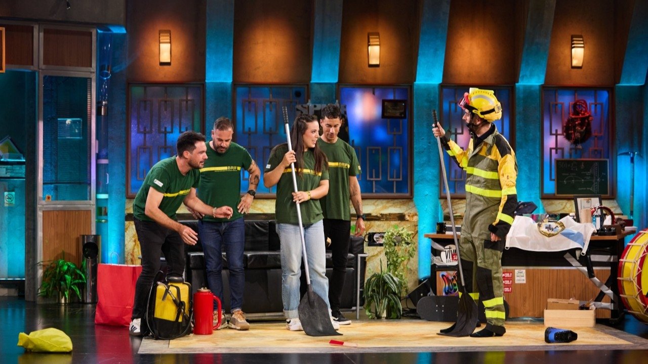 La Revuelta - Season 2 Episode 1 : BRIF de Laza, Kiti Mánver y Álvaro Morte