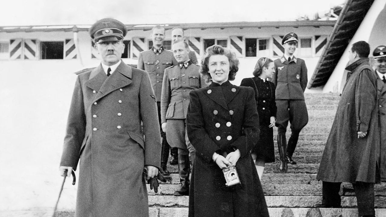 Scen från Eva Braun, dans l'intimité d'Hitler