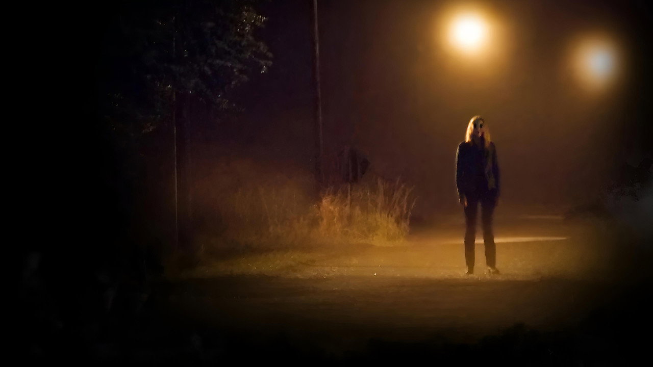 The Strangers background 47