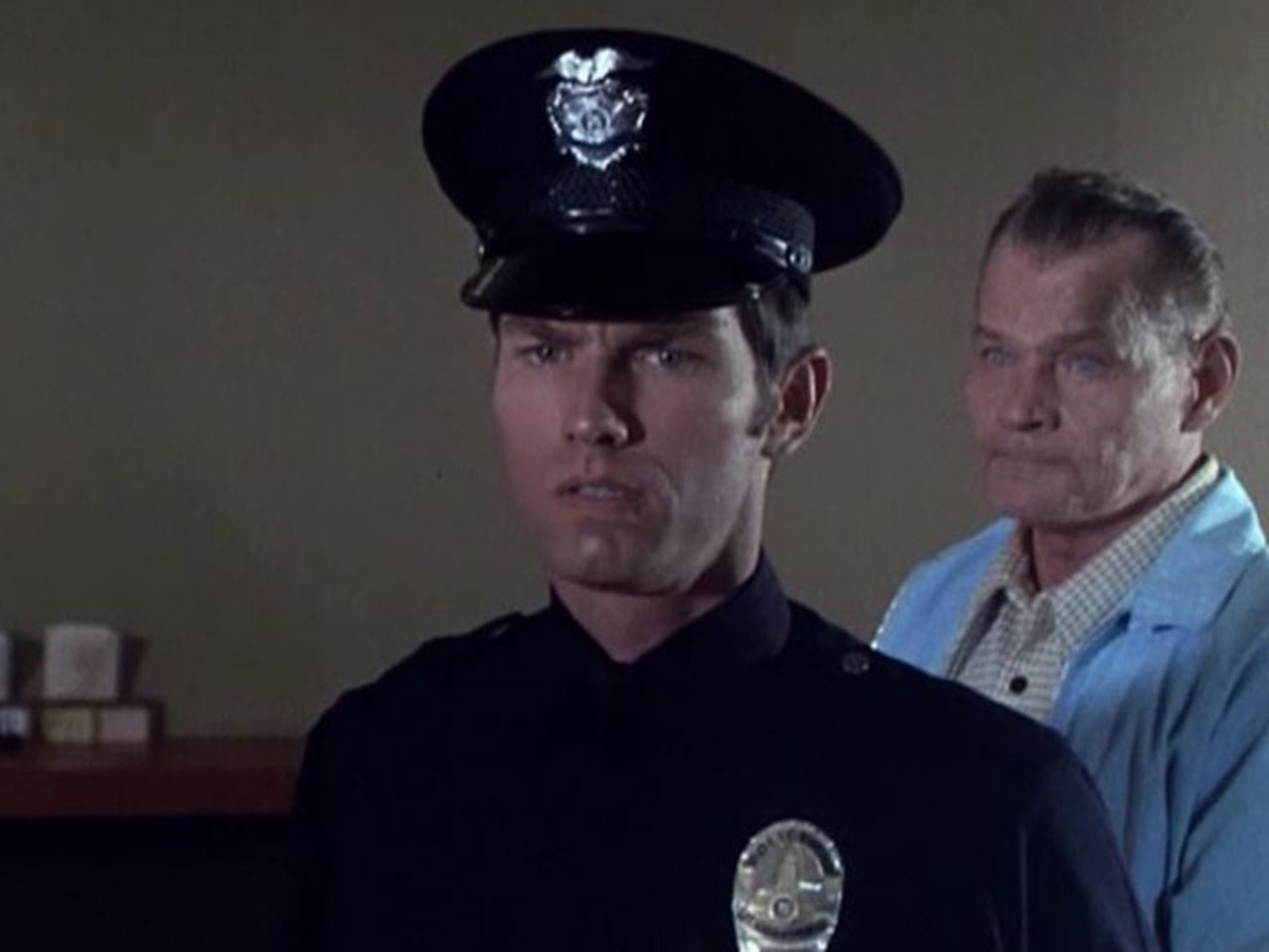 Adam-12 - Season 6 Episode 15 : Trouble in the Bank