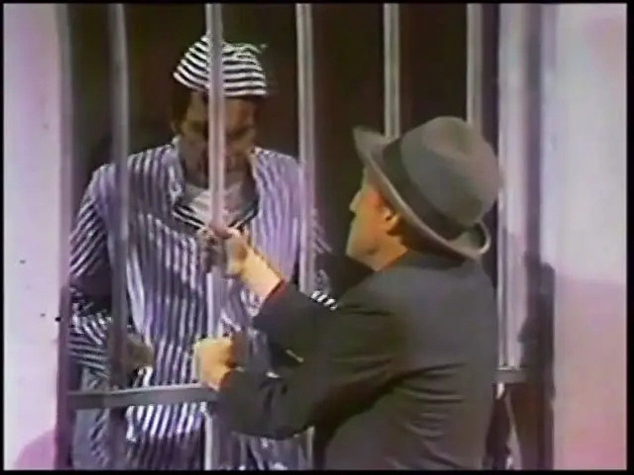 Los Supergenios de la Mesa Cuadrada — Épisode 3