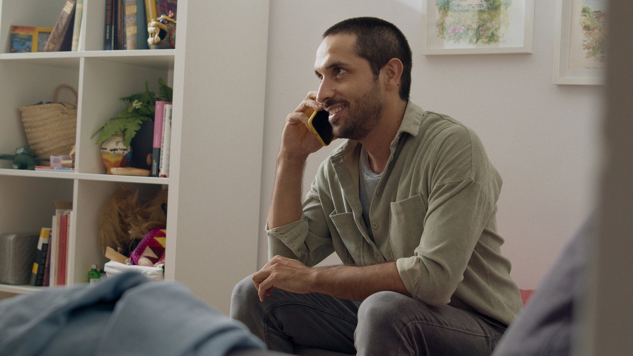 Interior / Día still 3