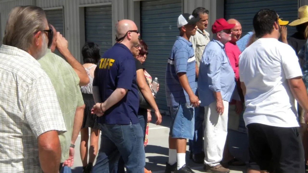 Storage Hunters : La guerre des enchères — Faux-semblants