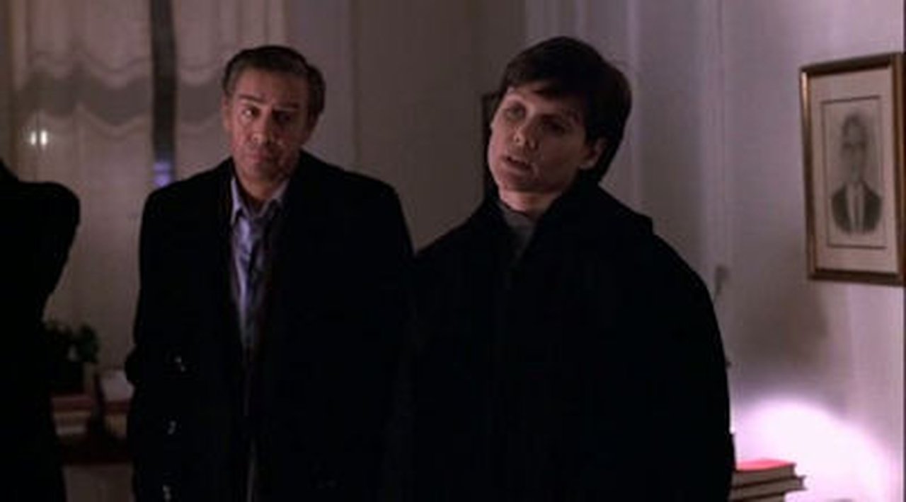 Law & Order - Season 7 Episode 18 : Mad Dog