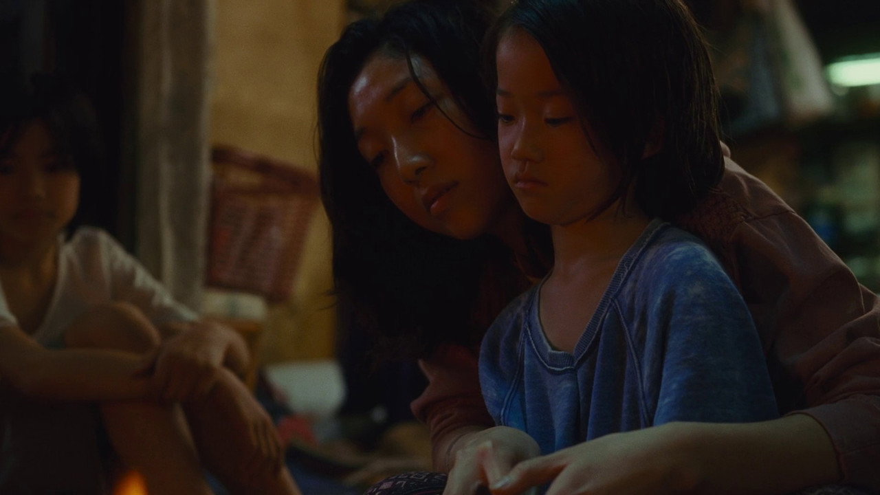 Shoplifters background 84