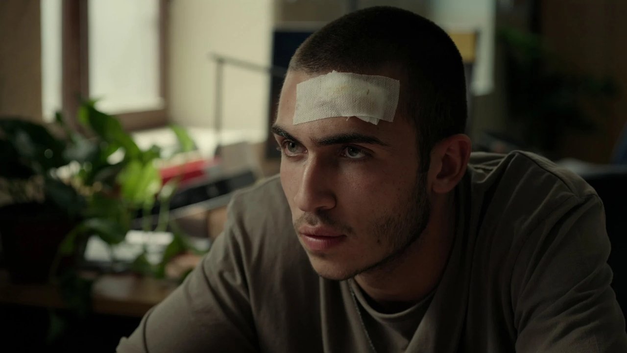 Hooligans - Season 1 Episode 1 : TBA