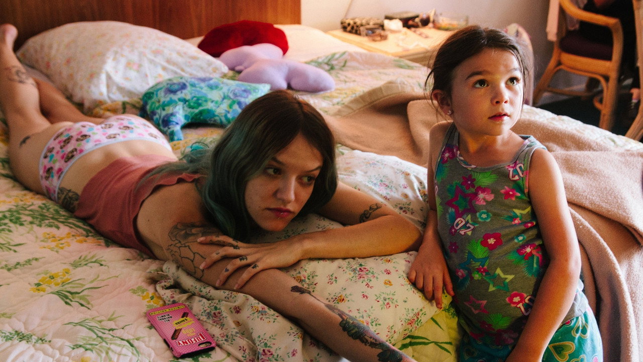 The Florida Project background 58