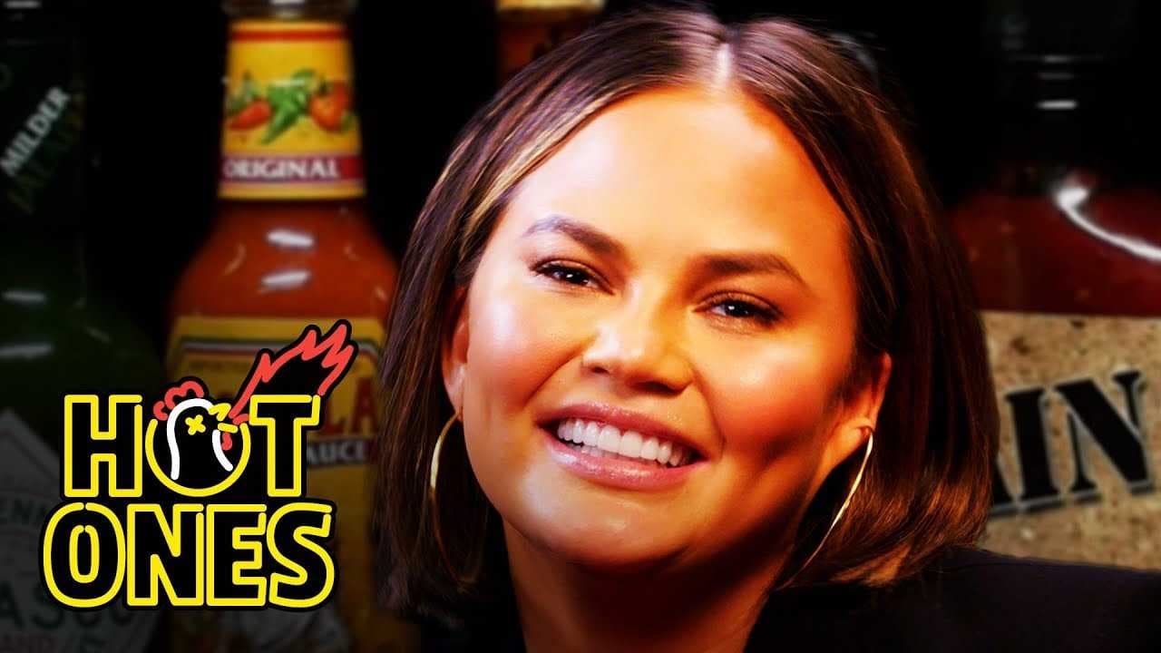 Hot Ones - Season 7 Episode 1 : Chrissy Teigen Gets Drunk on Spicy Wings