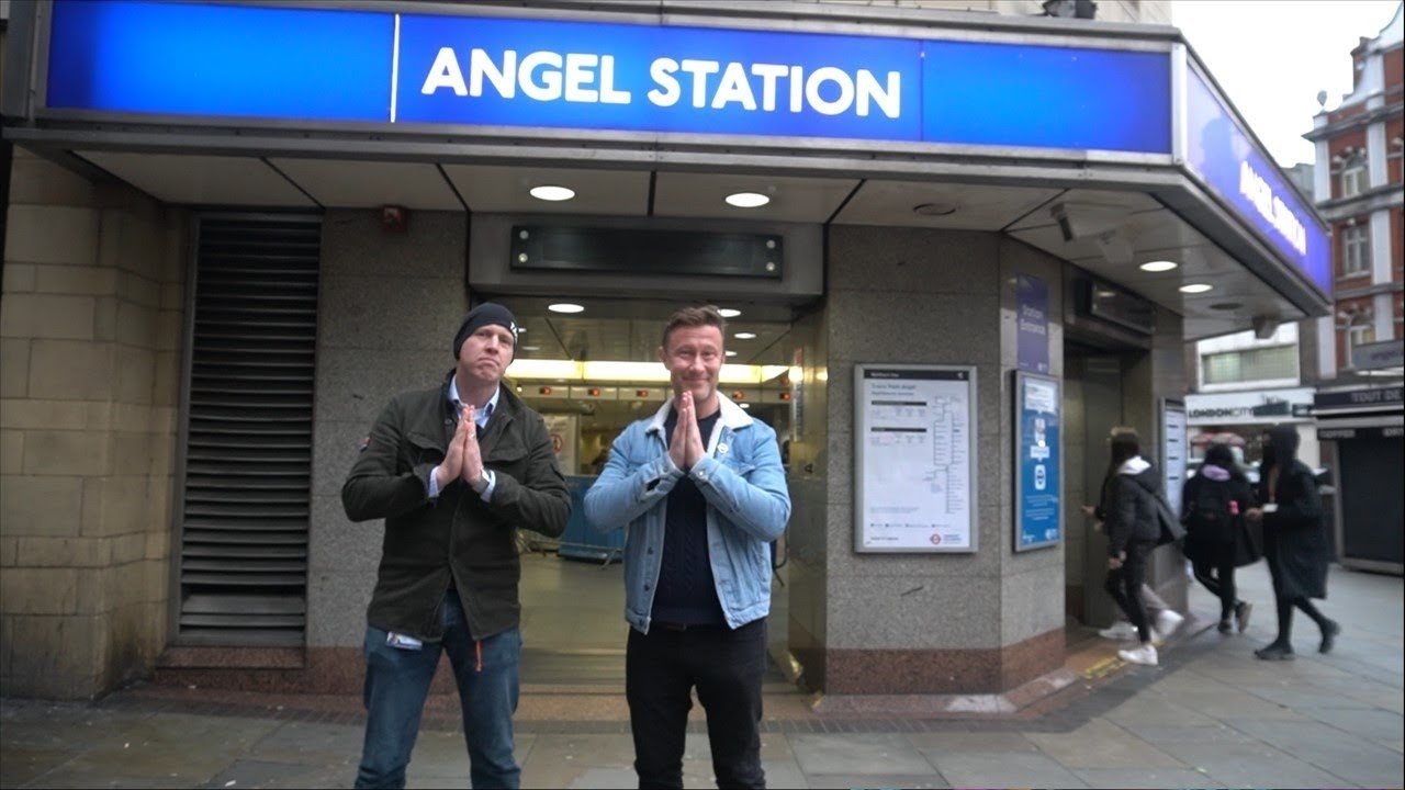Hidden London Hangouts - Season 4 Episode 18 : Angel at Christmas