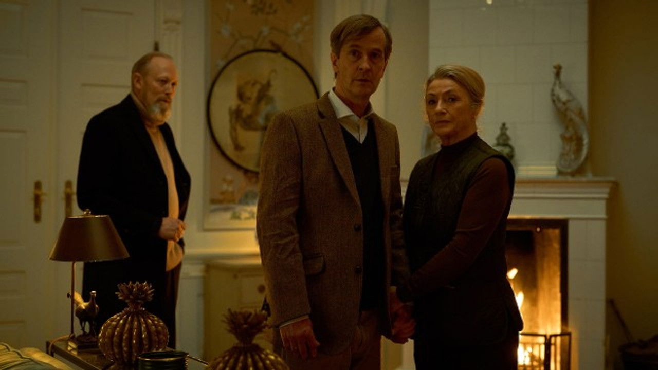 Face To Face — L’Hôtel de la Famille