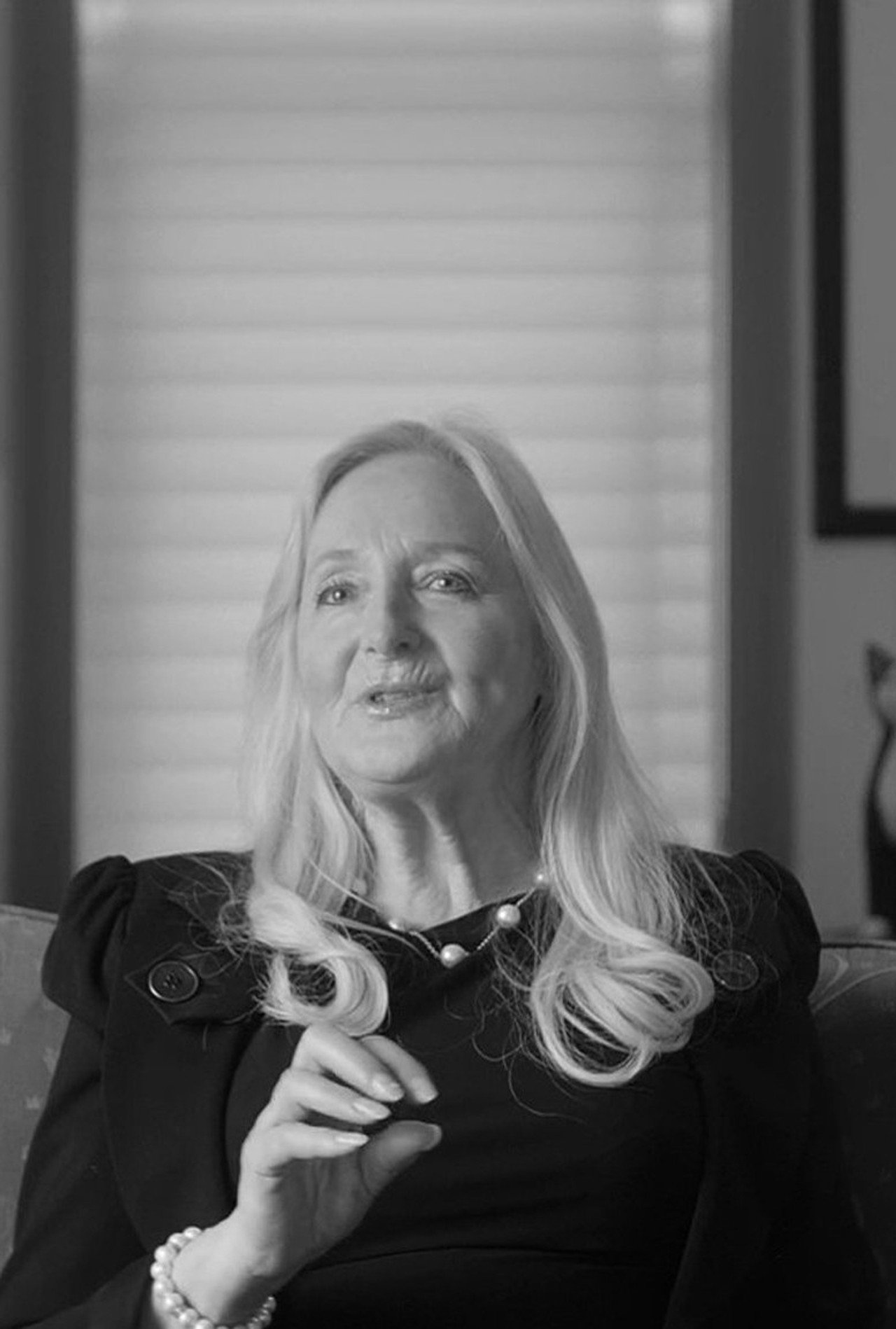 Lynda Hamilton: The Art of Listening filmaffisch