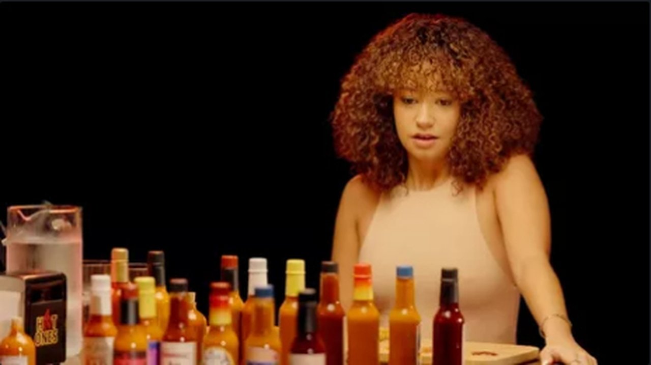 Hot Ones - Season 1 Episode 8 : Lena Situations experiences hell