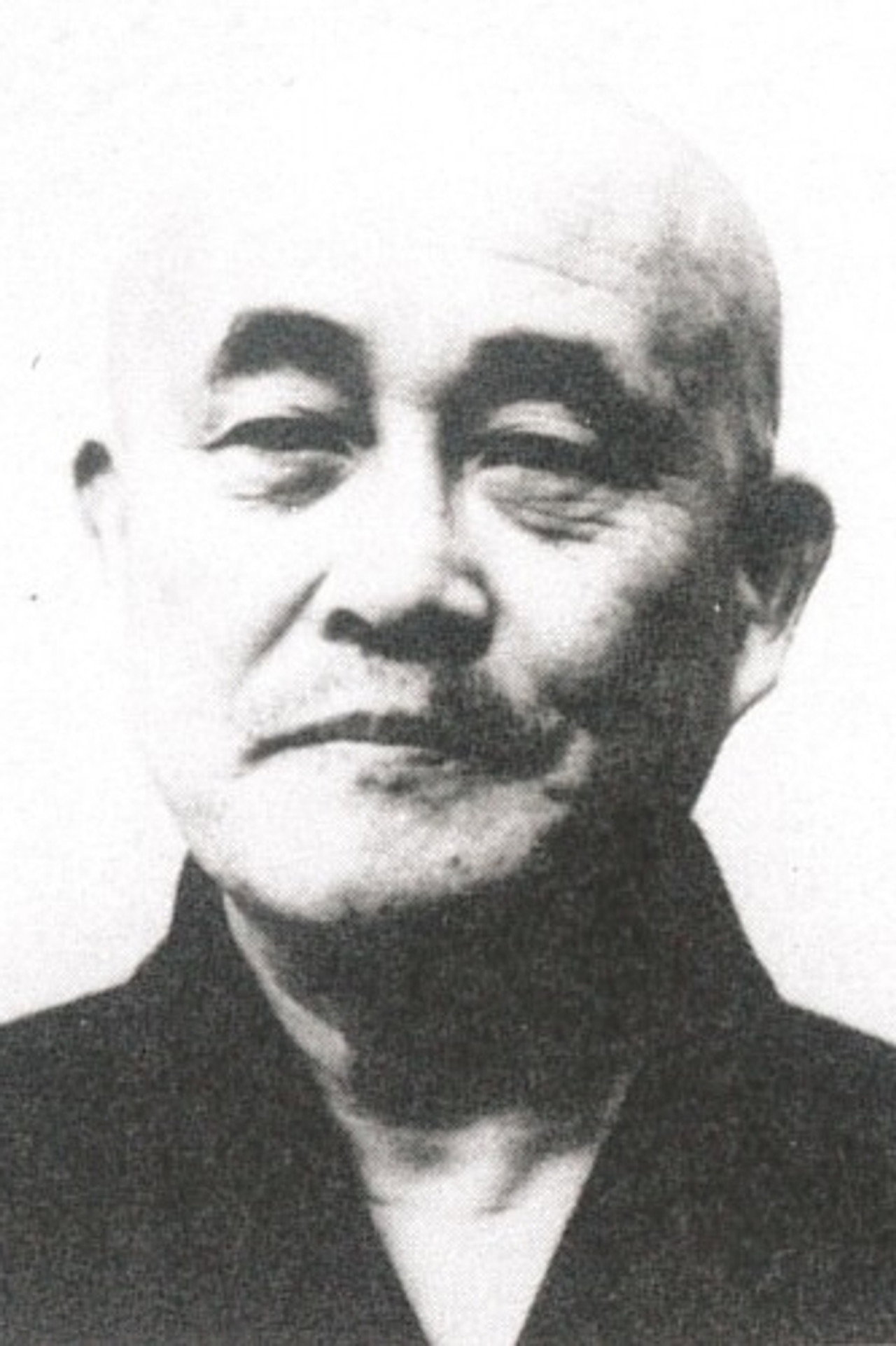 北村英三