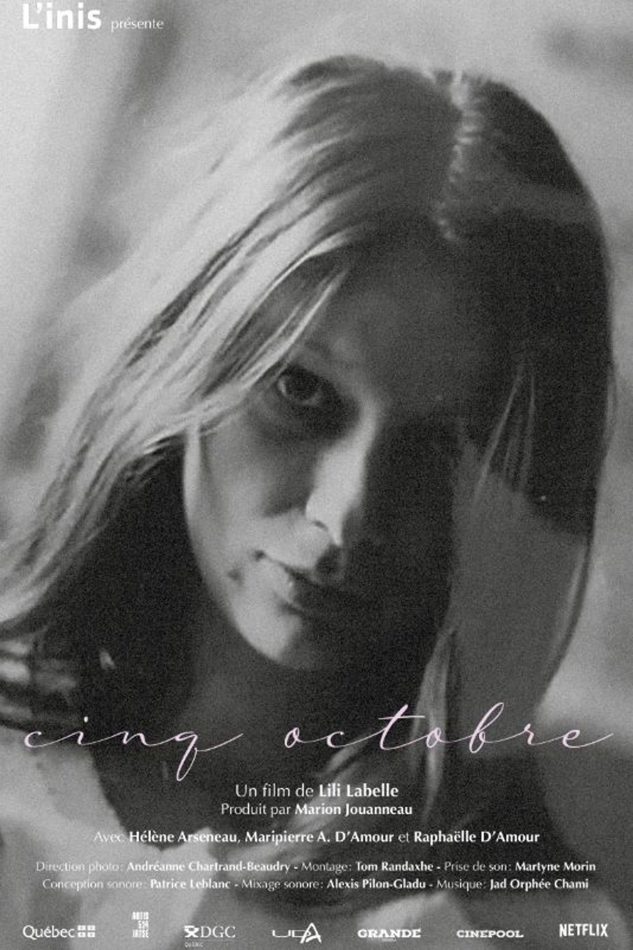 Cinq Octobre Backdrop