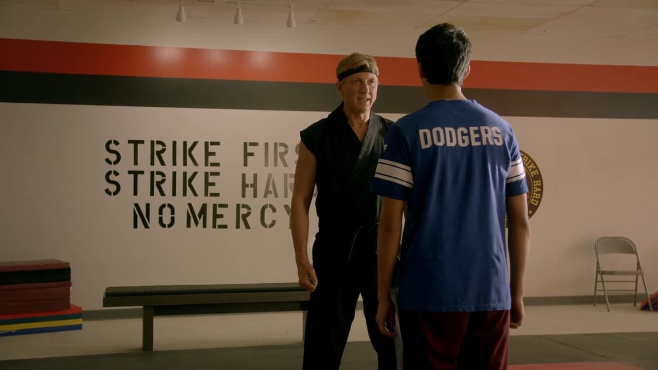 Cobra Kai - Season 1 Episode 2 : Strike First