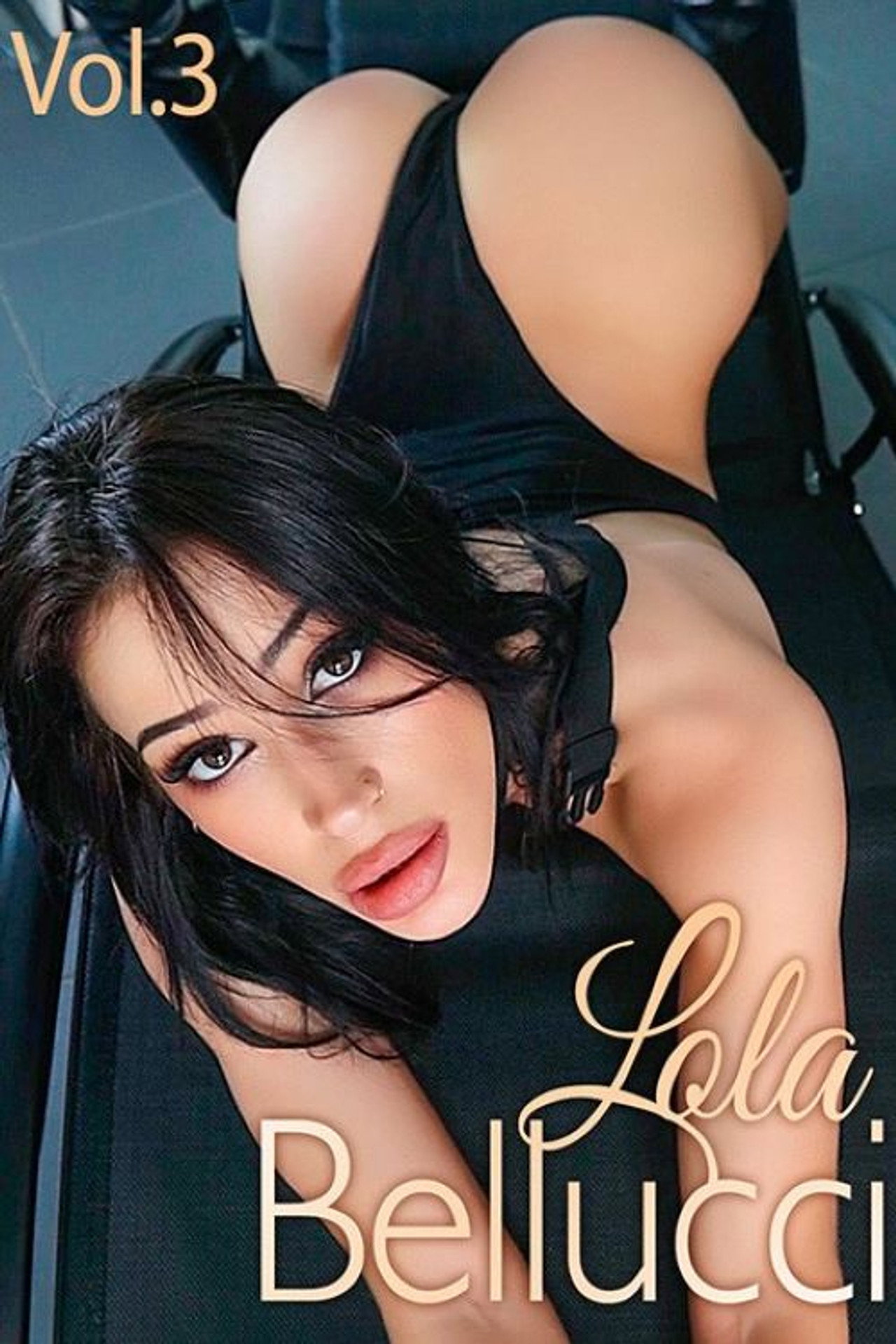 Lola Bellucci 3 Backdrop