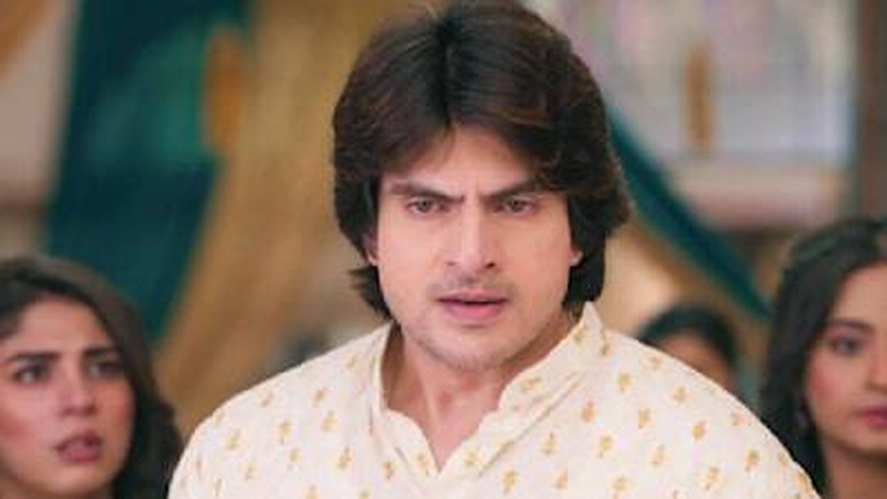 Anupamaa - Season 1 Episode 1835 : Parag Throws Ansh Out