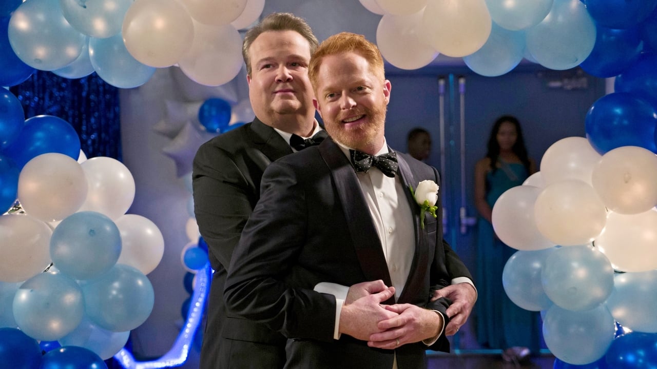 Modern Family - Season 7 Episode 20 : Promposal