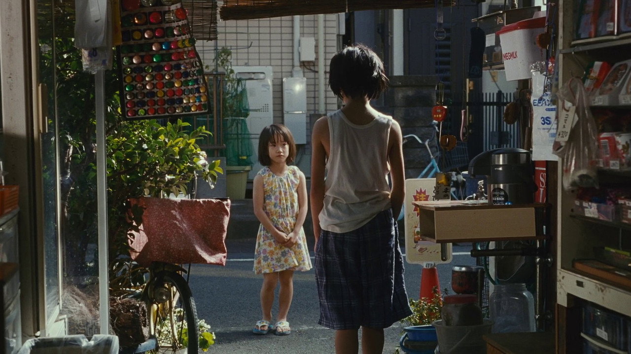 Shoplifters background 83