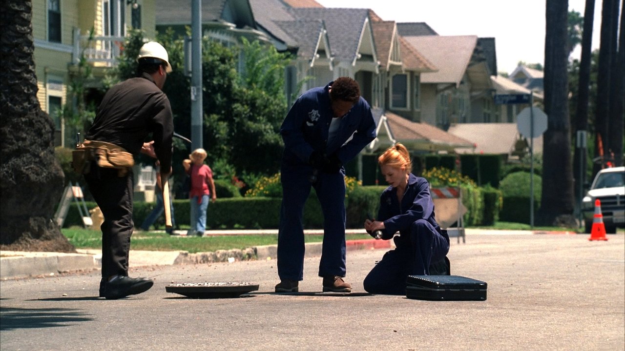 CSI: Crime Scene Investigation - Season 5 Episode 2 : Down the Drain